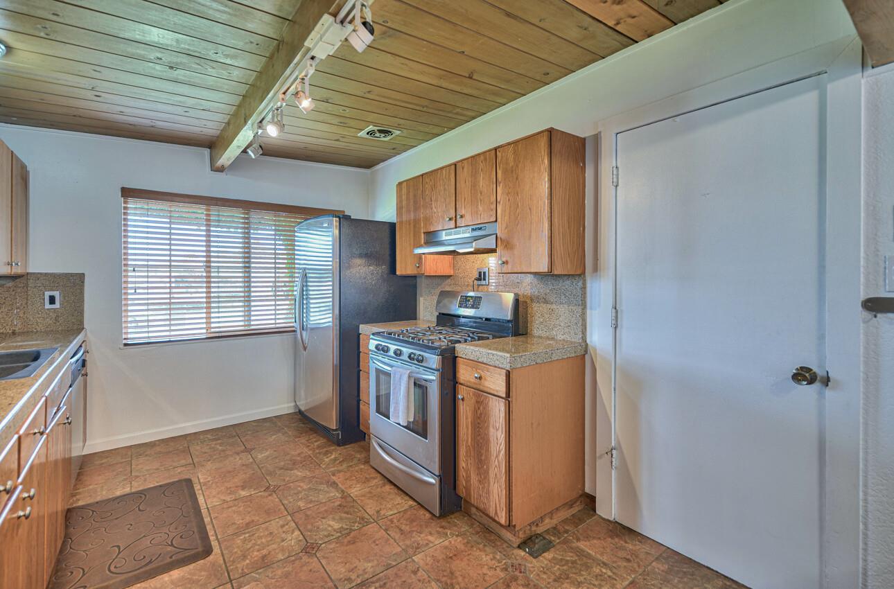 Detail Gallery Image 12 of 23 For 1426 Teton Ave, Salinas,  CA 93906 - 3 Beds | 2 Baths