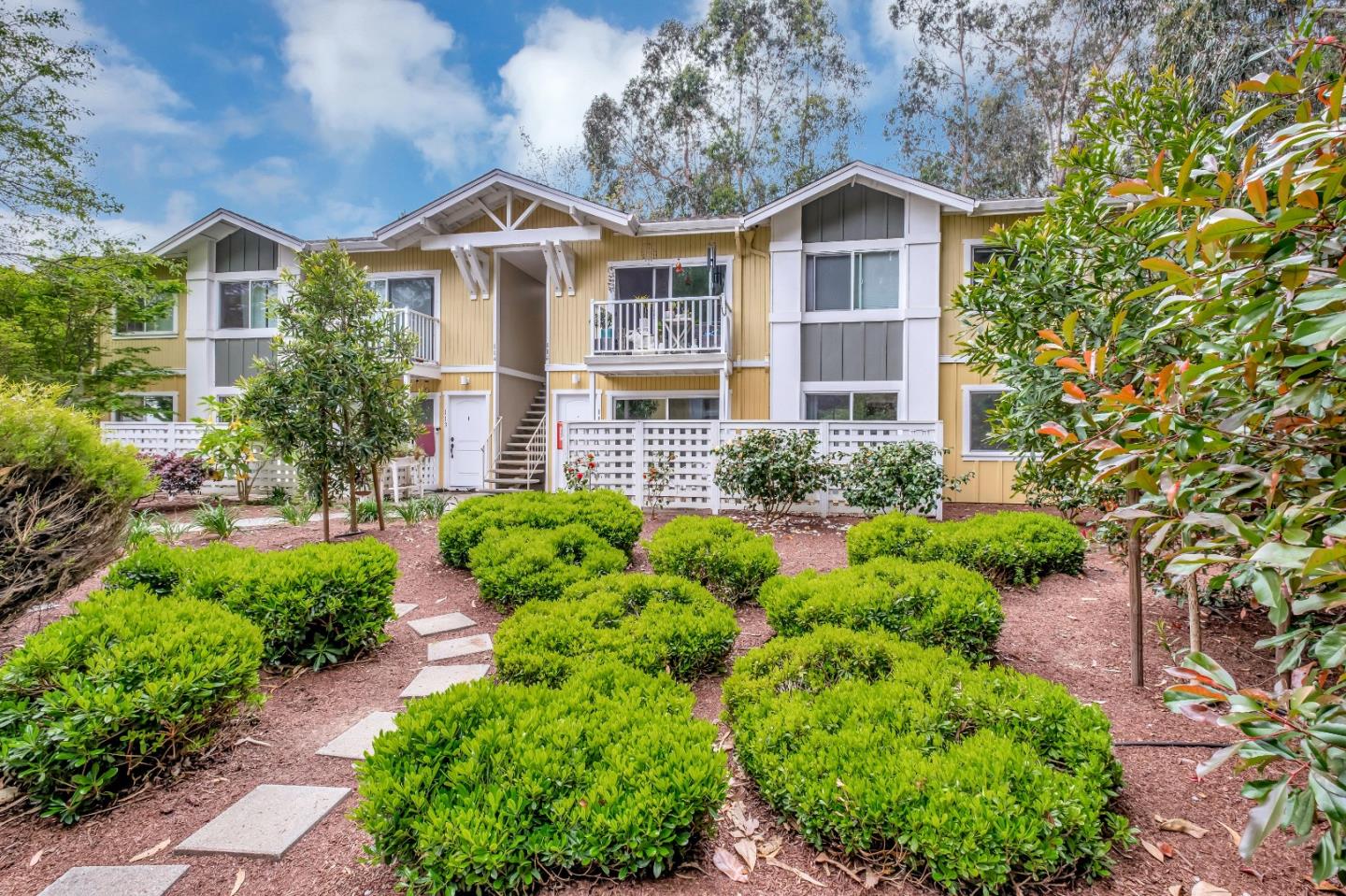 Detail Gallery Image 1 of 1 For 755 14th Ave #115,  Santa Cruz,  CA 95062 - 2 Beds | 1 Baths