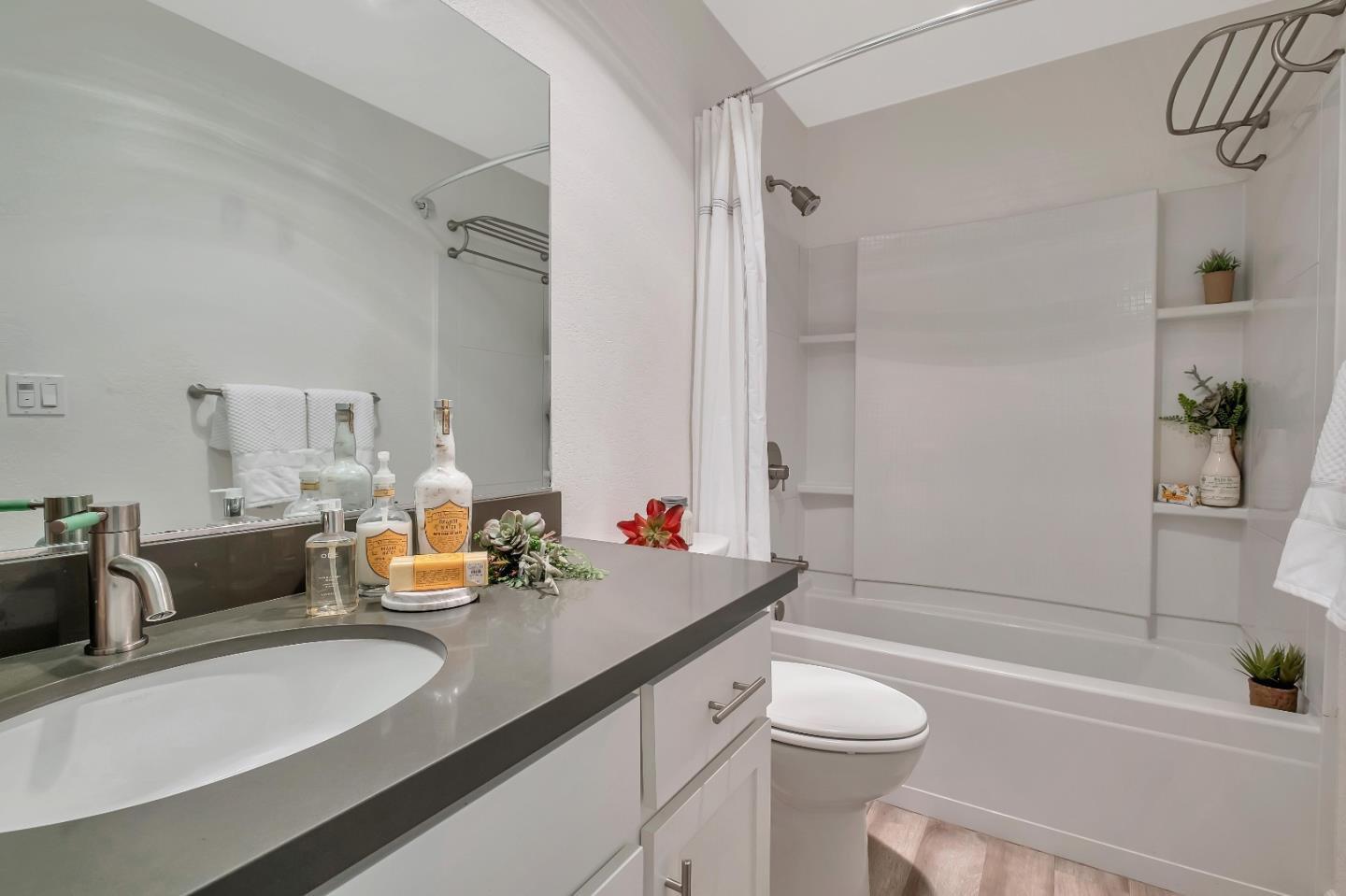 Detail Gallery Image 19 of 30 For 755 14th Ave #115,  Santa Cruz,  CA 95062 - 2 Beds | 1 Baths