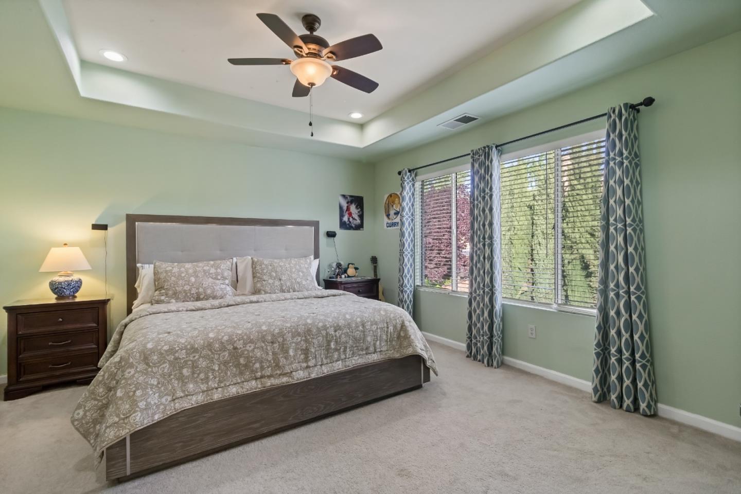 Detail Gallery Image 17 of 47 For 3214 Lakebrook Ct, San Jose,  CA 95148 - 5 Beds | 2/1 Baths