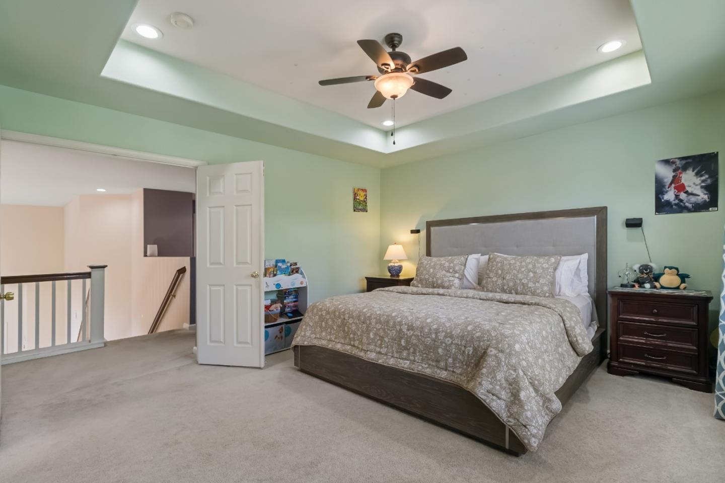 Detail Gallery Image 18 of 47 For 3214 Lakebrook Ct, San Jose,  CA 95148 - 5 Beds | 2/1 Baths