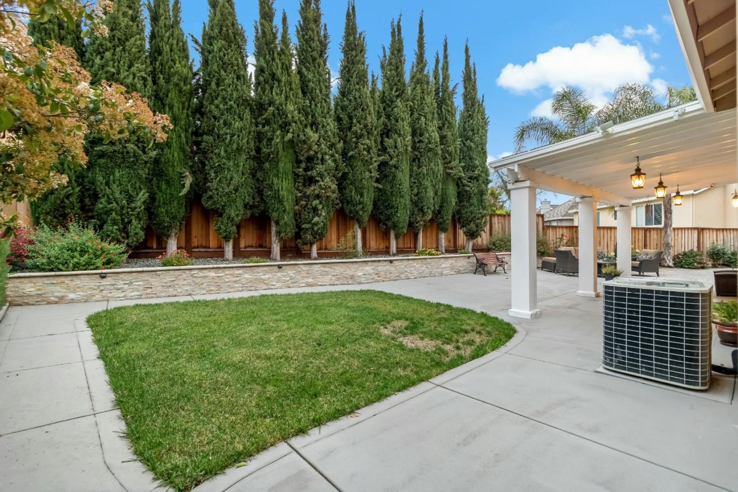 Detail Gallery Image 36 of 47 For 3214 Lakebrook Ct, San Jose,  CA 95148 - 5 Beds | 2/1 Baths
