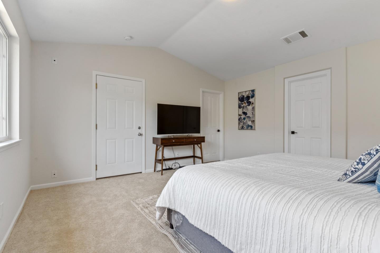 Detail Gallery Image 28 of 70 For 918 Oakes St, East Palo Alto,  CA 94303 - 3 Beds | 2/1 Baths