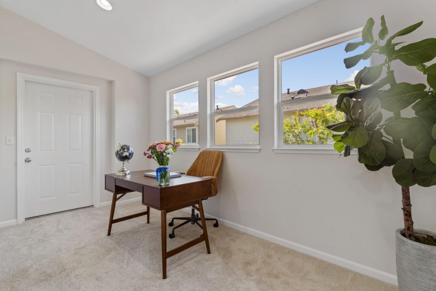 Detail Gallery Image 33 of 70 For 918 Oakes St, East Palo Alto,  CA 94303 - 3 Beds | 2/1 Baths