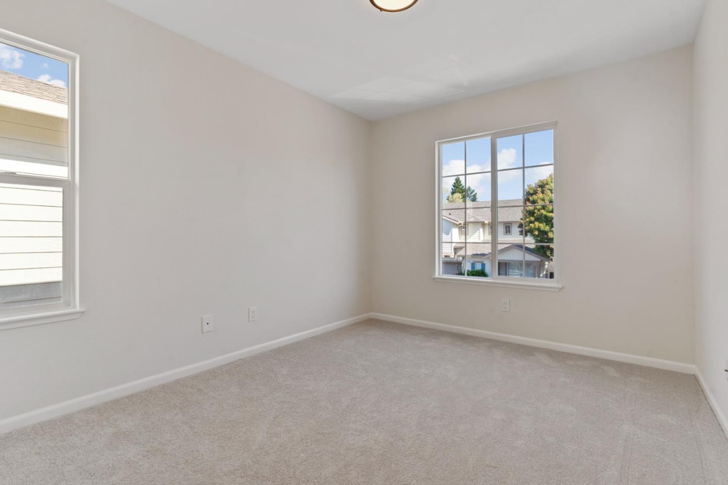 Detail Gallery Image 35 of 70 For 918 Oakes St, East Palo Alto,  CA 94303 - 3 Beds | 2/1 Baths