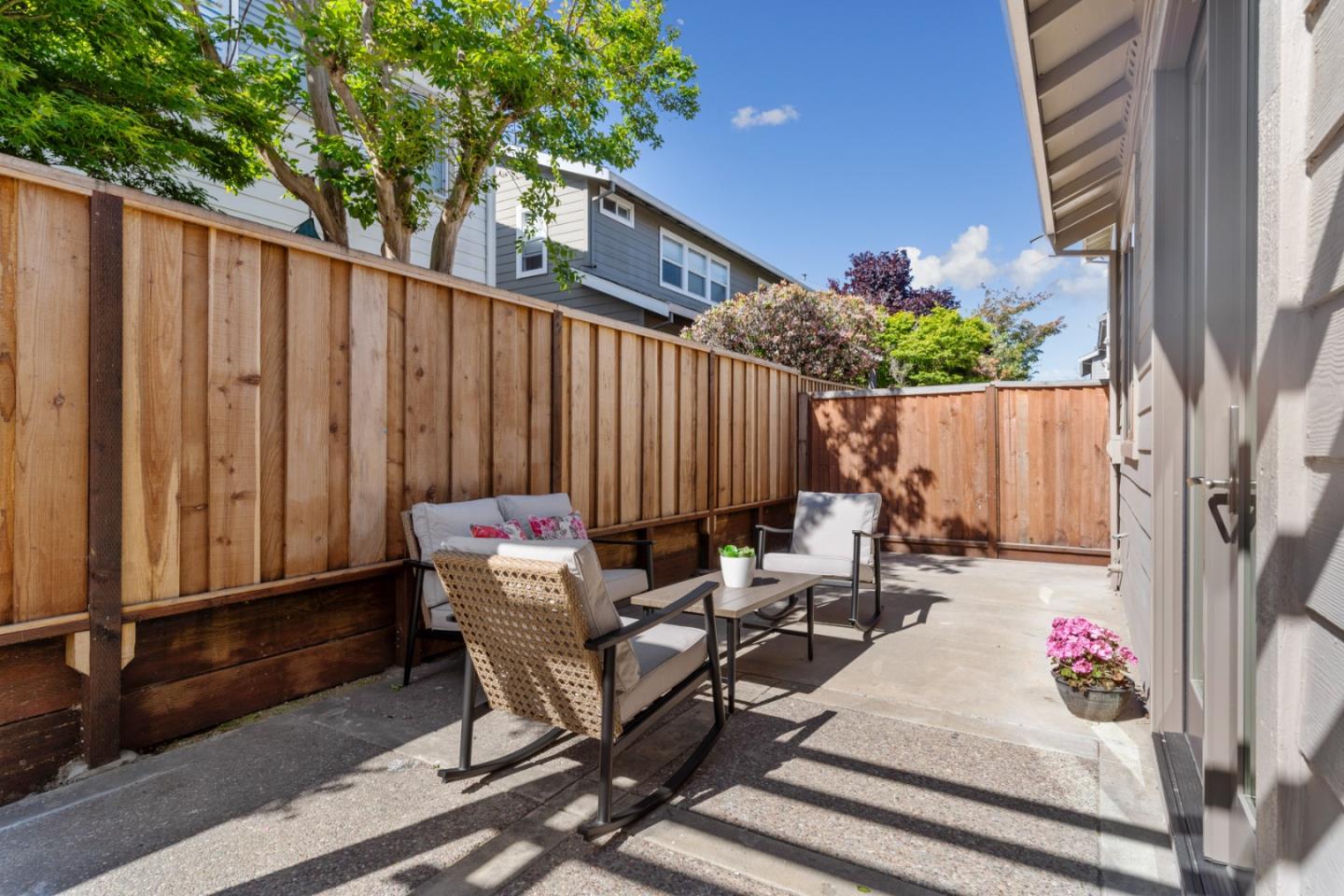 Detail Gallery Image 44 of 70 For 918 Oakes St, East Palo Alto,  CA 94303 - 3 Beds | 2/1 Baths