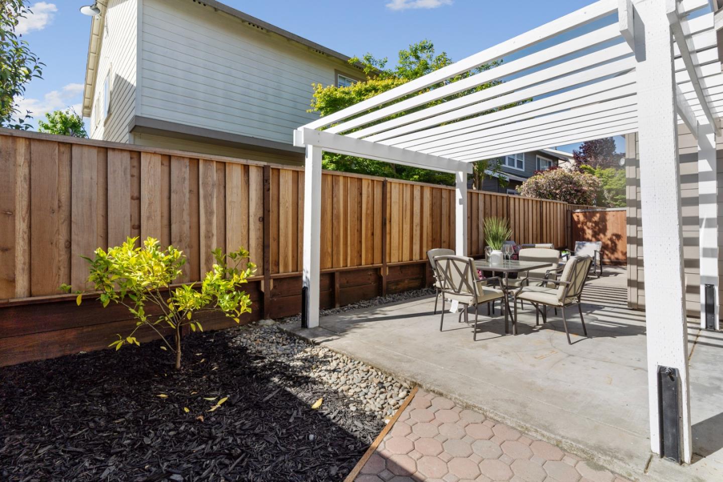 Detail Gallery Image 49 of 70 For 918 Oakes St, East Palo Alto,  CA 94303 - 3 Beds | 2/1 Baths