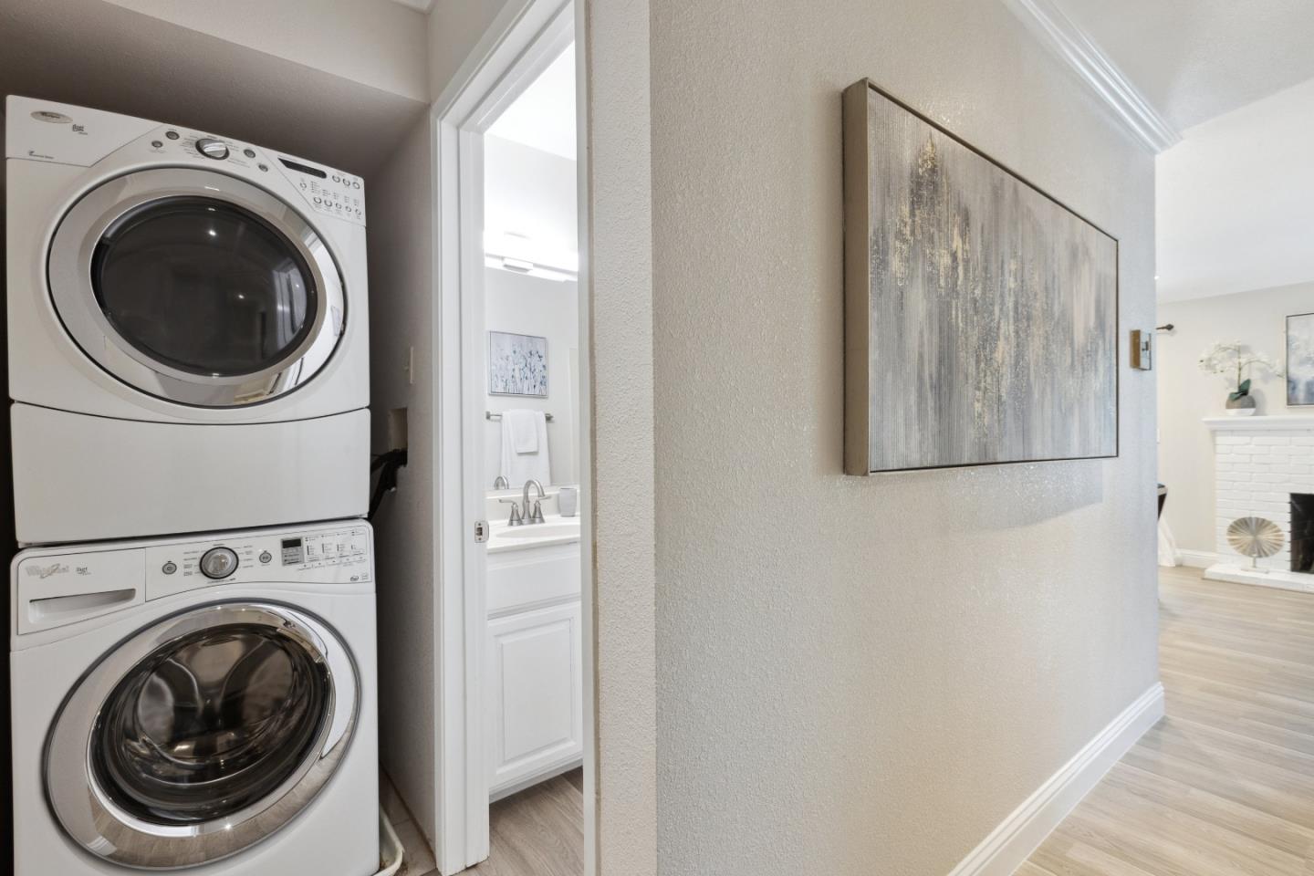 Detail Gallery Image 12 of 31 For 100 E Middlefield Rd 5a,  Mountain View,  CA 94043 - 2 Beds | 2 Baths