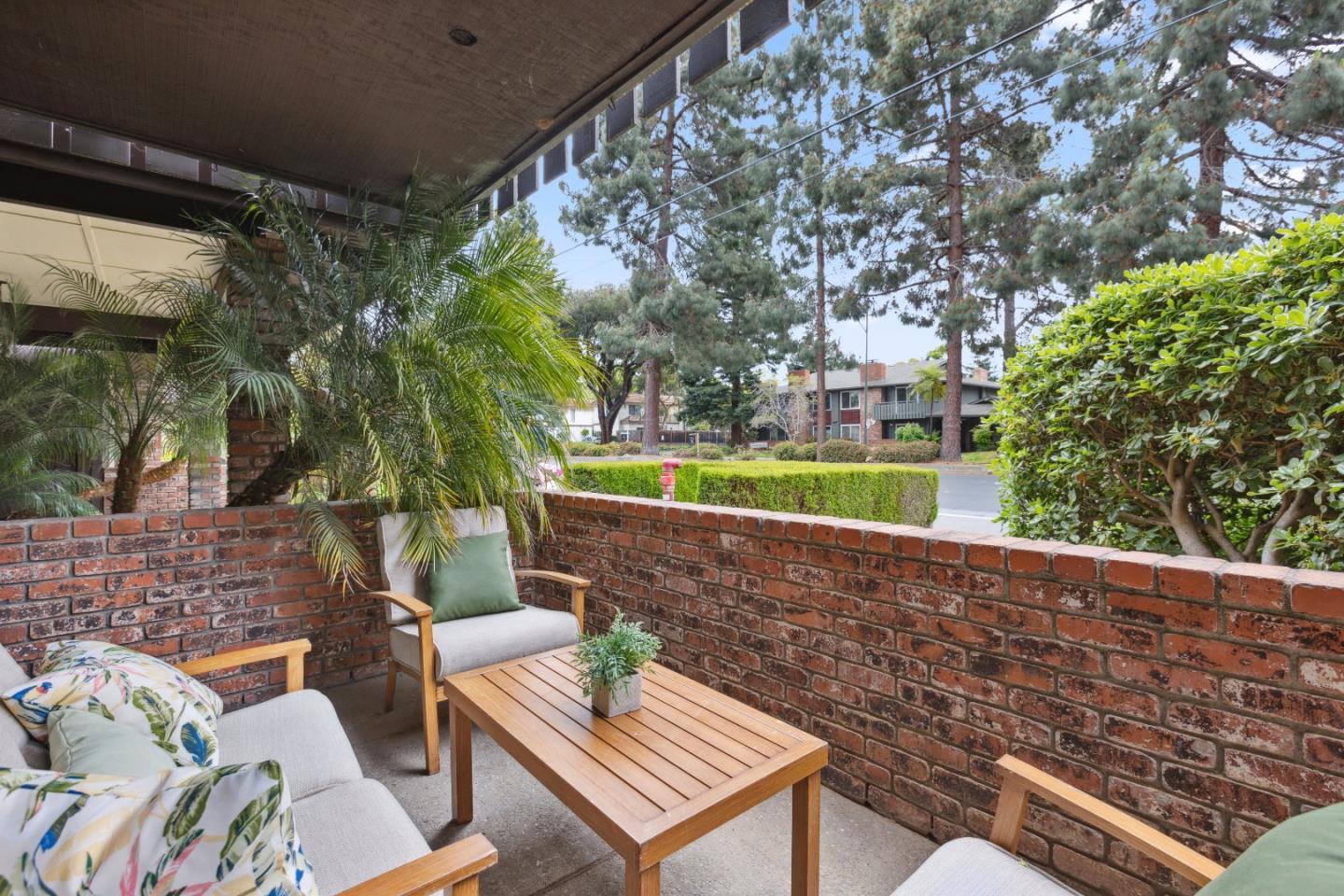Detail Gallery Image 24 of 31 For 100 E Middlefield Rd 5a,  Mountain View,  CA 94043 - 2 Beds | 2 Baths
