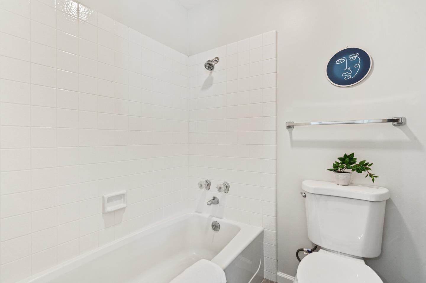 Detail Gallery Image 44 of 70 For 883 Balboa Ln, Foster City,  CA 94404 - 2 Beds | 2/1 Baths