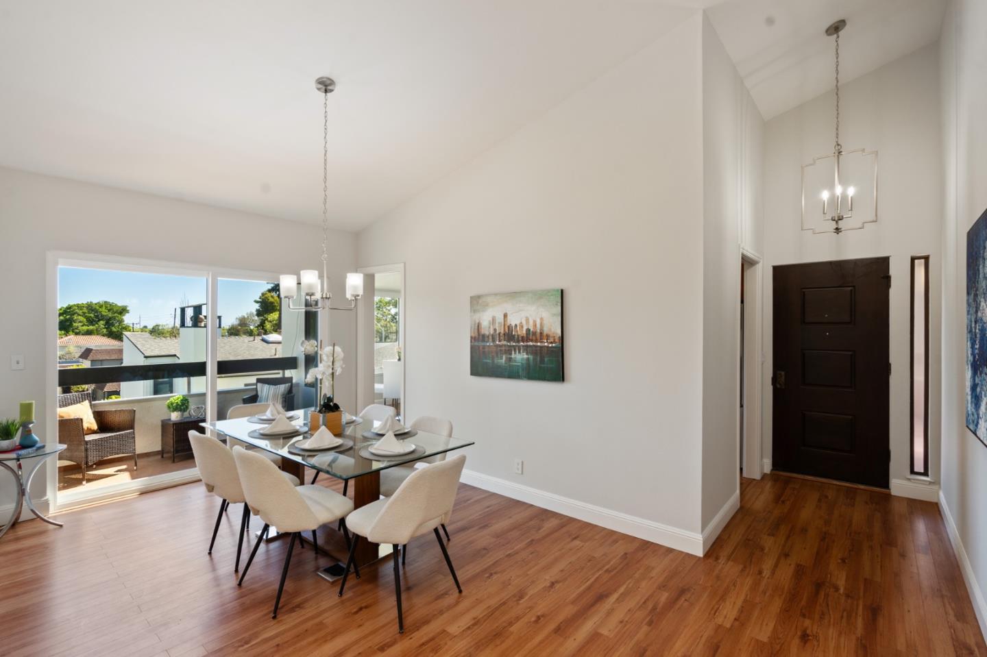 Detail Gallery Image 15 of 58 For 39 10th Ave, San Mateo,  CA 94401 - 2 Beds | 2 Baths