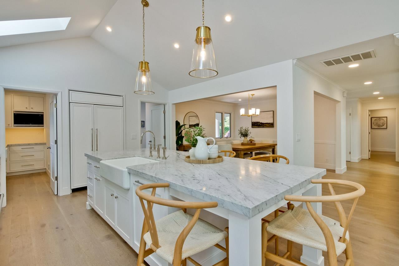 Detail Gallery Image 9 of 70 For 1248 Lisa Ln, Los Altos,  CA 94024 - 4 Beds | 2/1 Baths