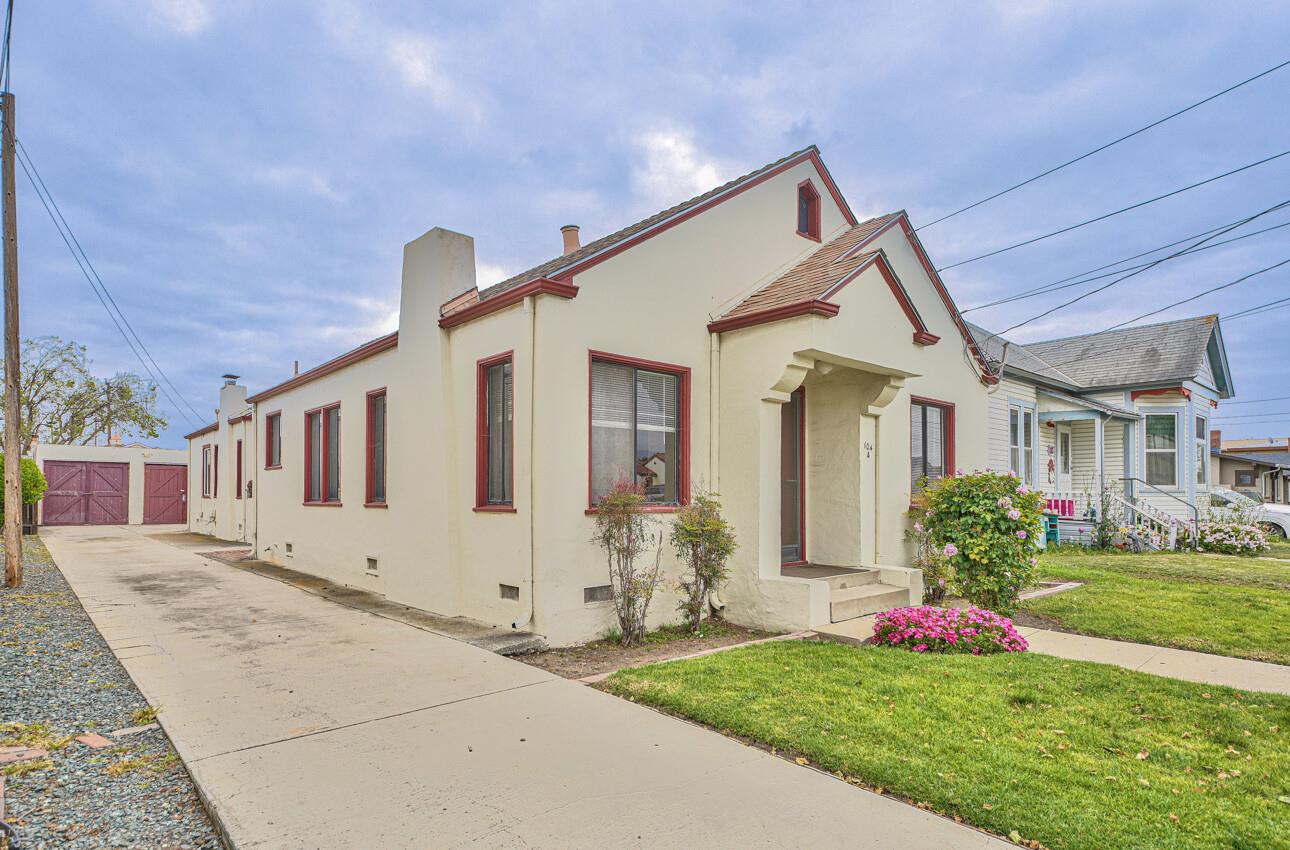 Photo of 104 Geil St in Salinas, CA