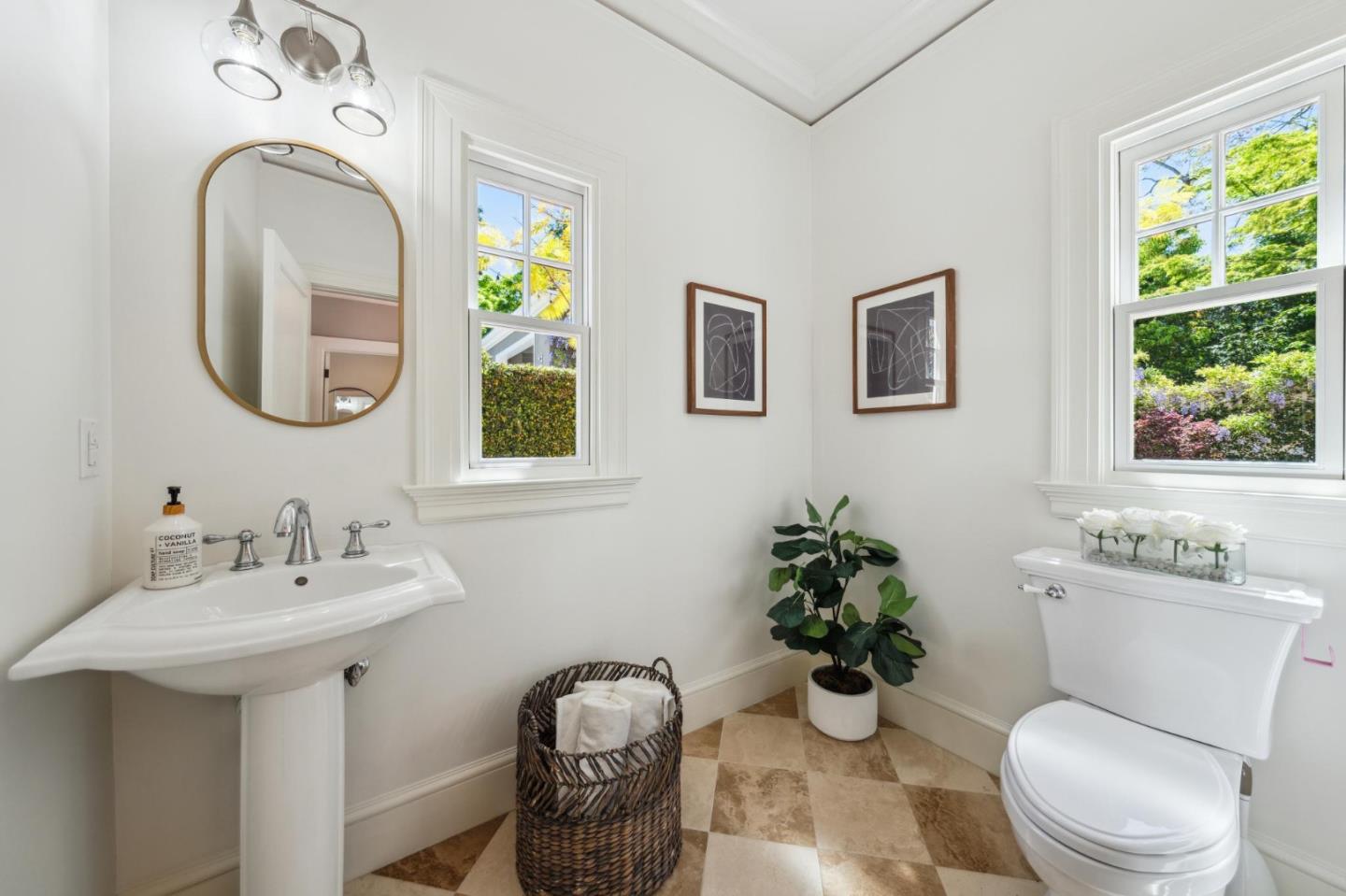 Detail Gallery Image 22 of 78 For 707 W Poplar Ave, San Mateo,  CA 94402 - 3 Beds | 3/1 Baths