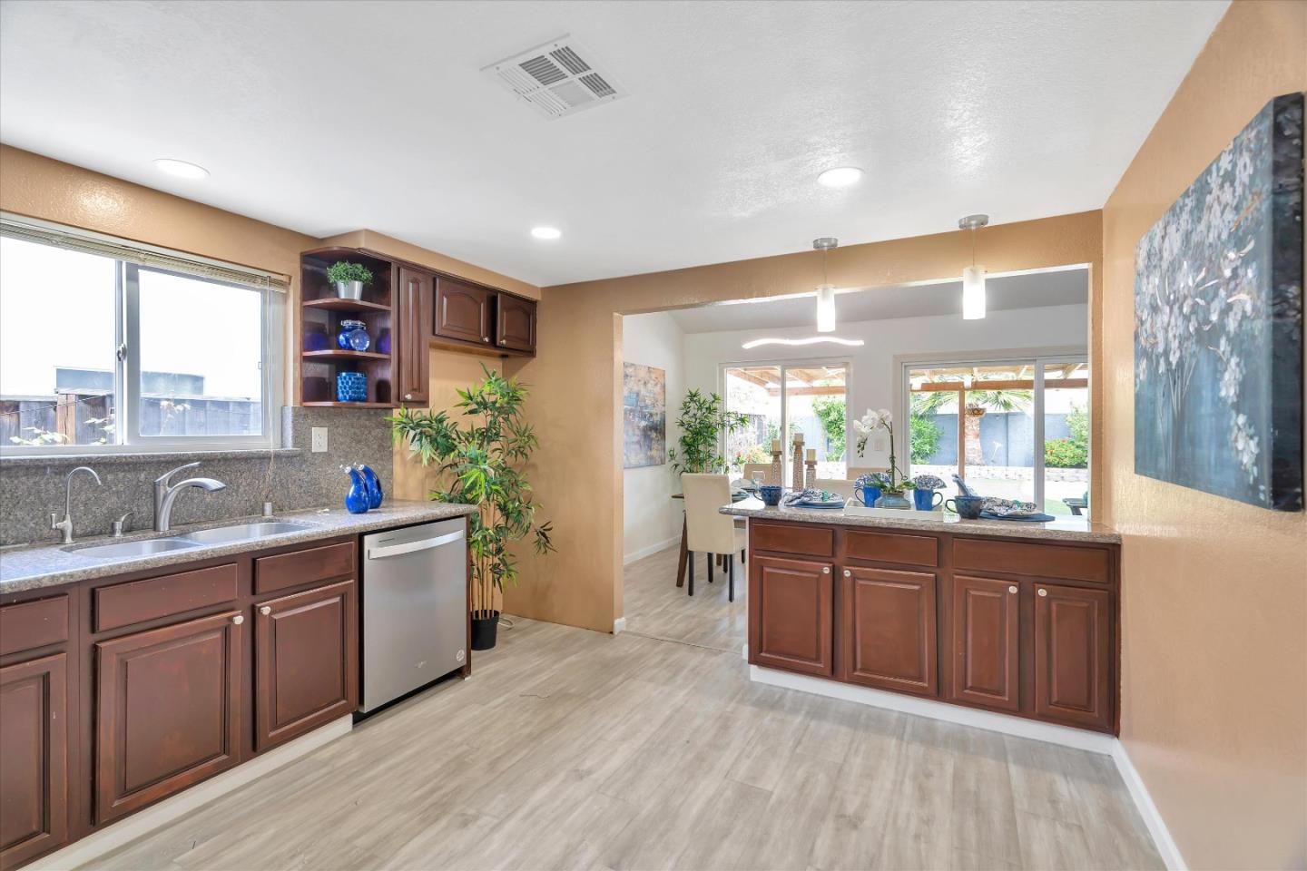 Detail Gallery Image 15 of 40 For 1042 Pescadero St, Milpitas,  CA 95035 - 3 Beds | 2 Baths