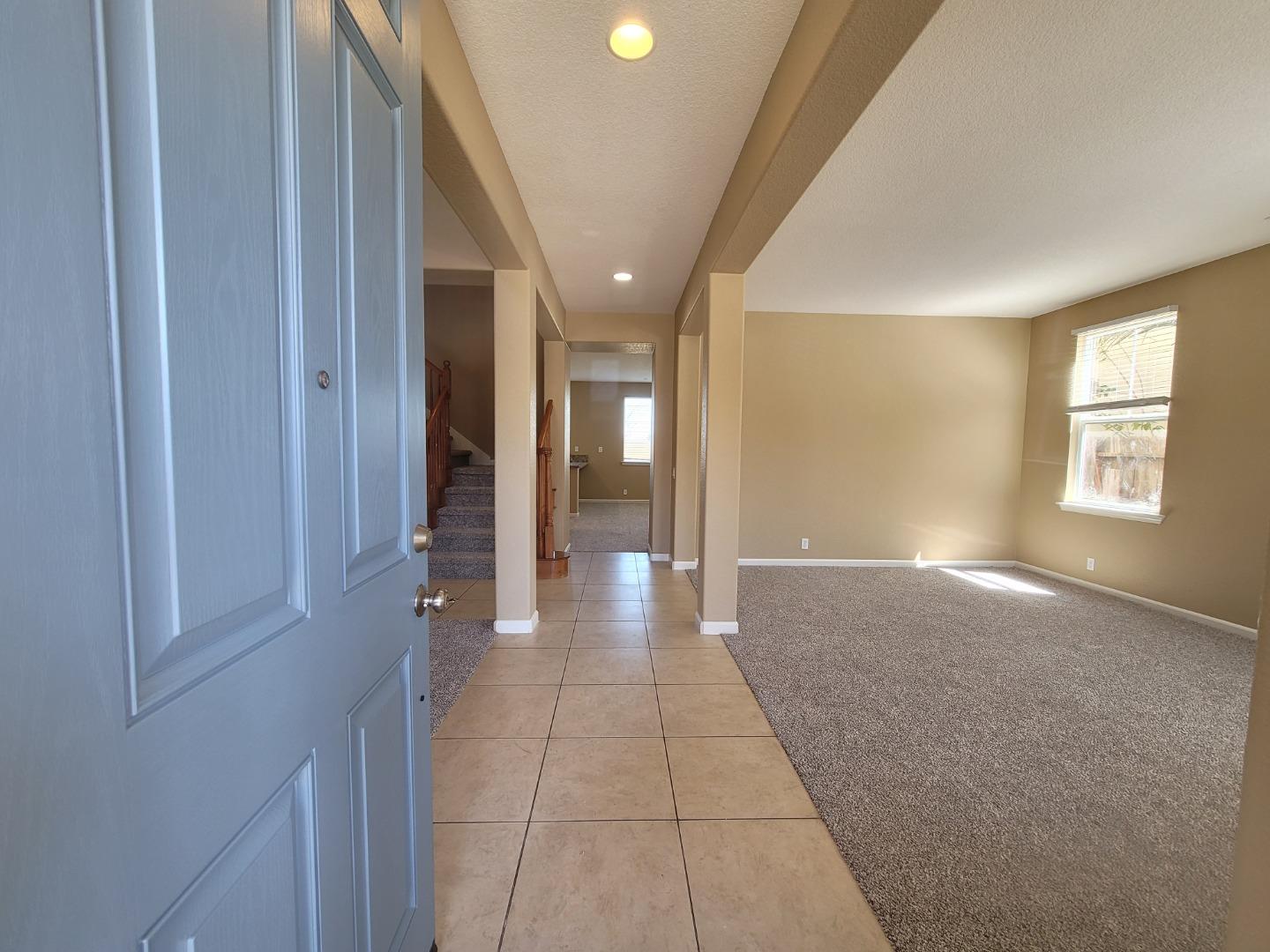 Detail Gallery Image 3 of 47 For 4082 St Remy Ct, Merced,  CA 95348 - 4 Beds | 3/1 Baths