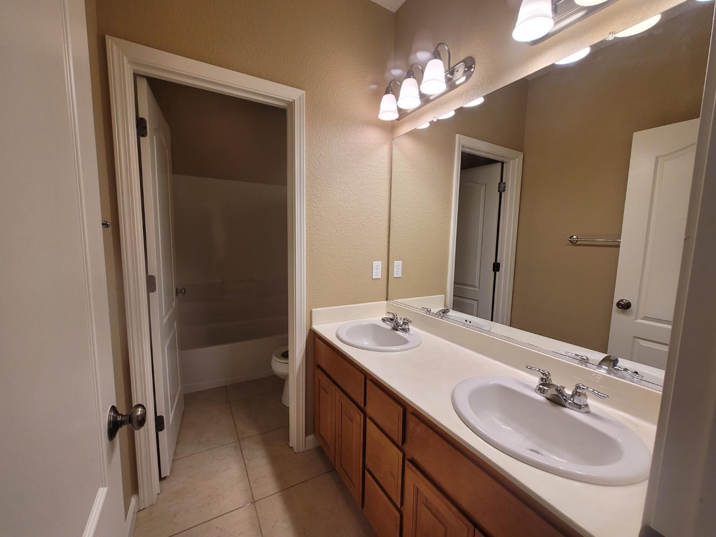 Detail Gallery Image 37 of 47 For 4082 St Remy Ct, Merced,  CA 95348 - 4 Beds | 3/1 Baths
