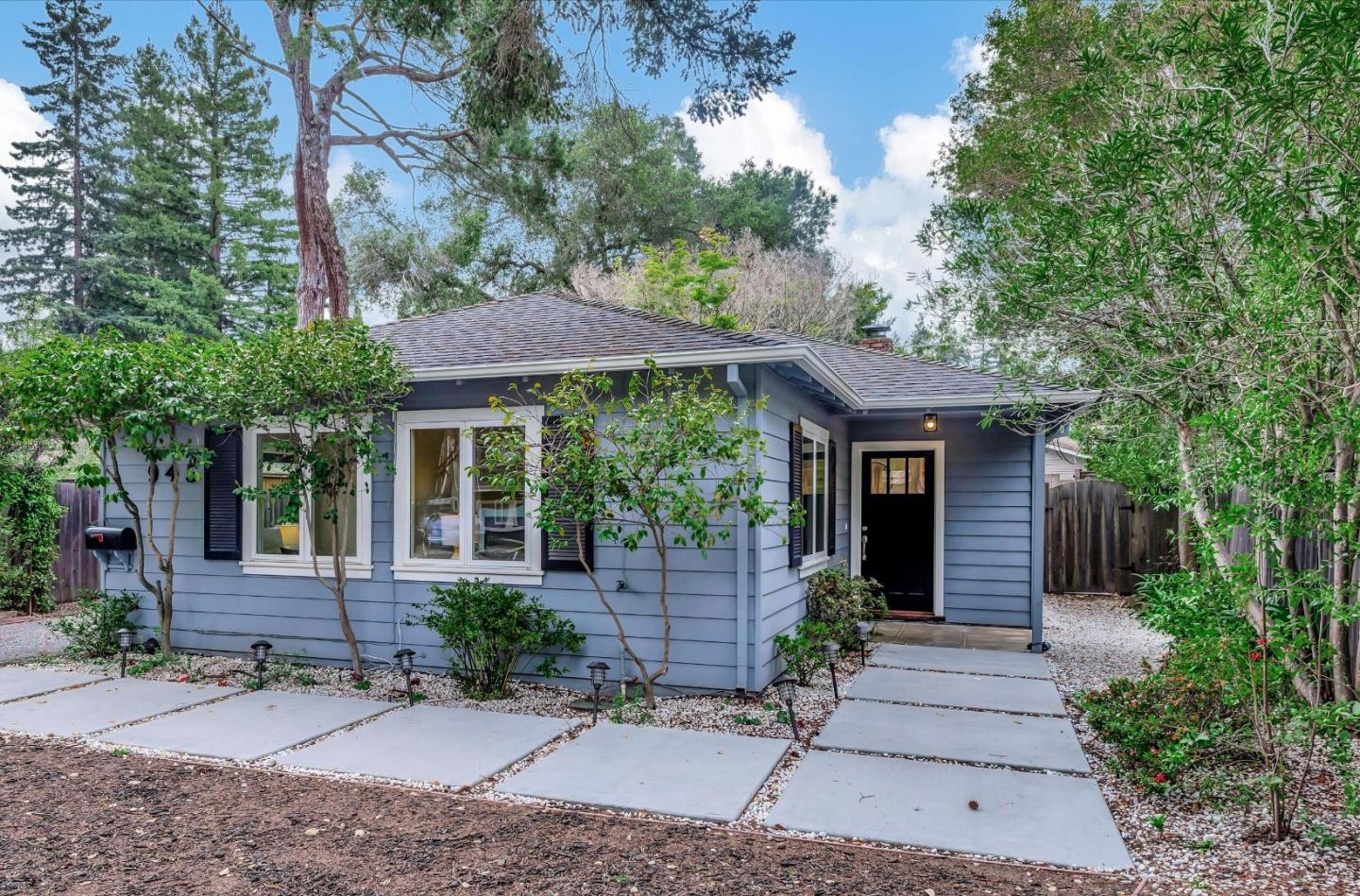 Photo of 945 Lee Dr in Menlo Park, CA