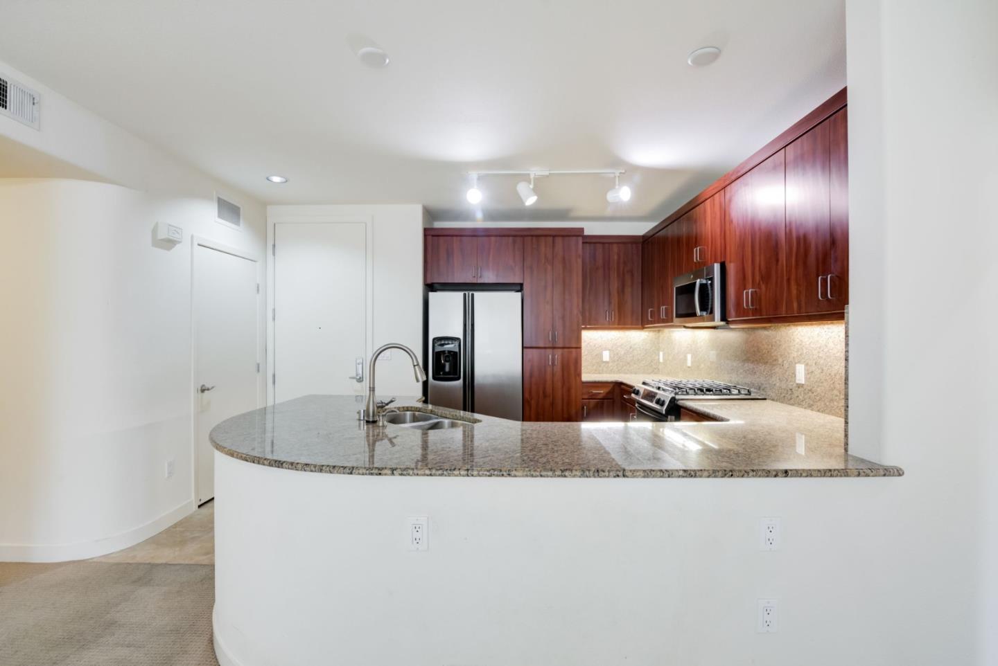 Detail Gallery Image 6 of 28 For 5501 De Marcus Blvd #420,  Dublin,  CA 94568 - 3 Beds | 2 Baths
