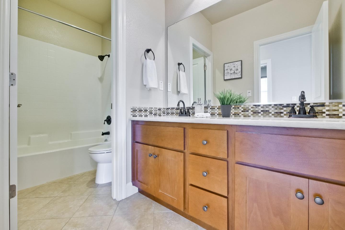 Detail Gallery Image 33 of 55 For 253 Gerald Cir, Milpitas,  CA 95035 - 3 Beds | 2/1 Baths