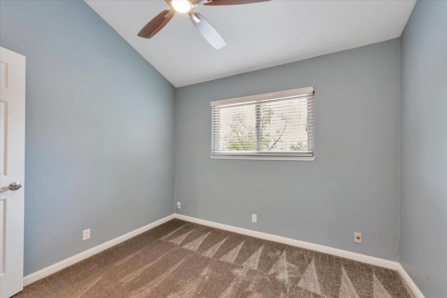 Detail Gallery Image 24 of 39 For 2573 Tolworth Dr, San Jose,  CA 95128 - 3 Beds | 2/1 Baths