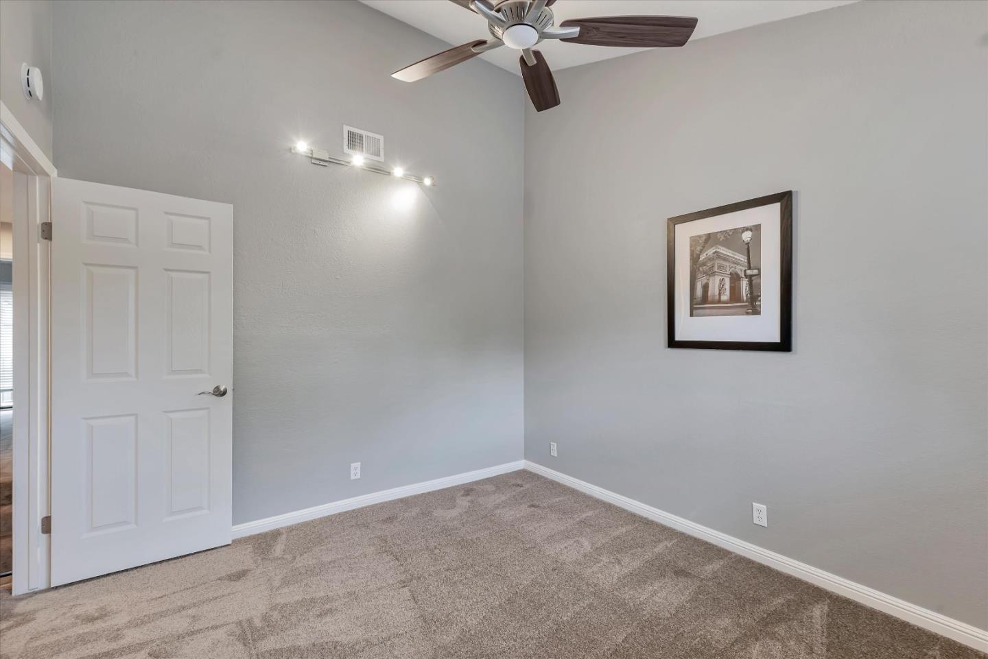 Detail Gallery Image 30 of 39 For 2573 Tolworth Dr, San Jose,  CA 95128 - 3 Beds | 2/1 Baths