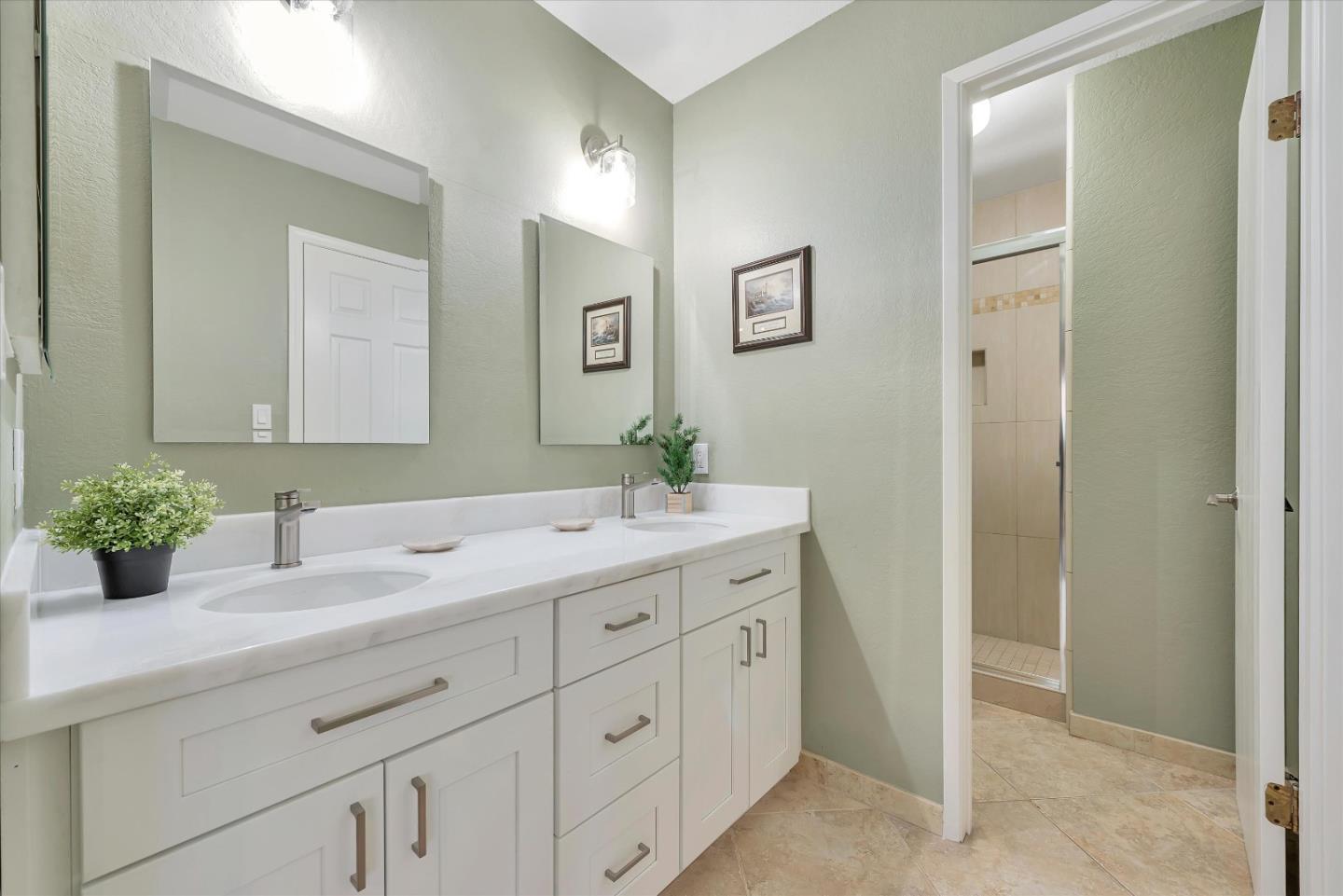 Detail Gallery Image 32 of 39 For 2573 Tolworth Dr, San Jose,  CA 95128 - 3 Beds | 2/1 Baths