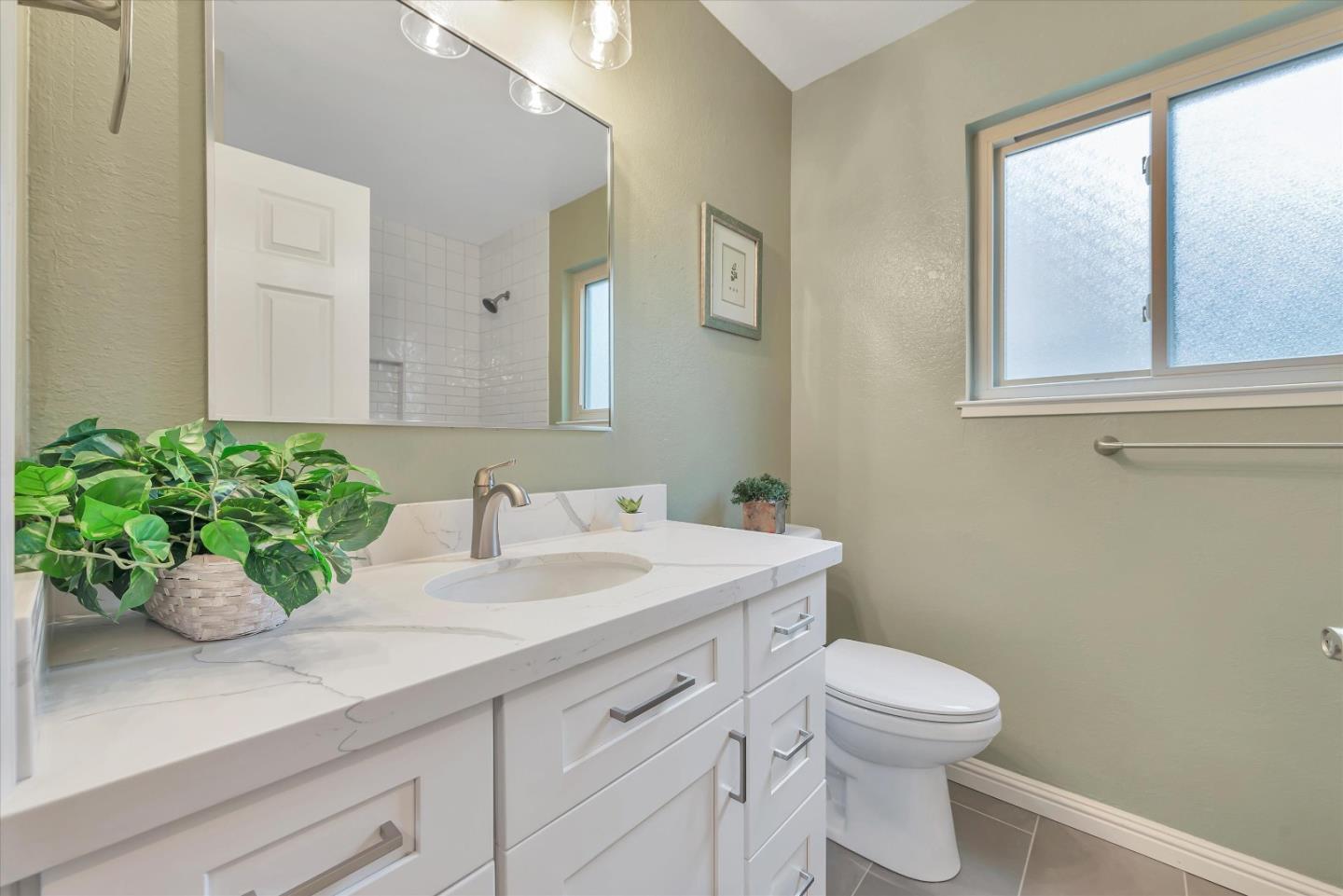 Detail Gallery Image 33 of 39 For 2573 Tolworth Dr, San Jose,  CA 95128 - 3 Beds | 2/1 Baths