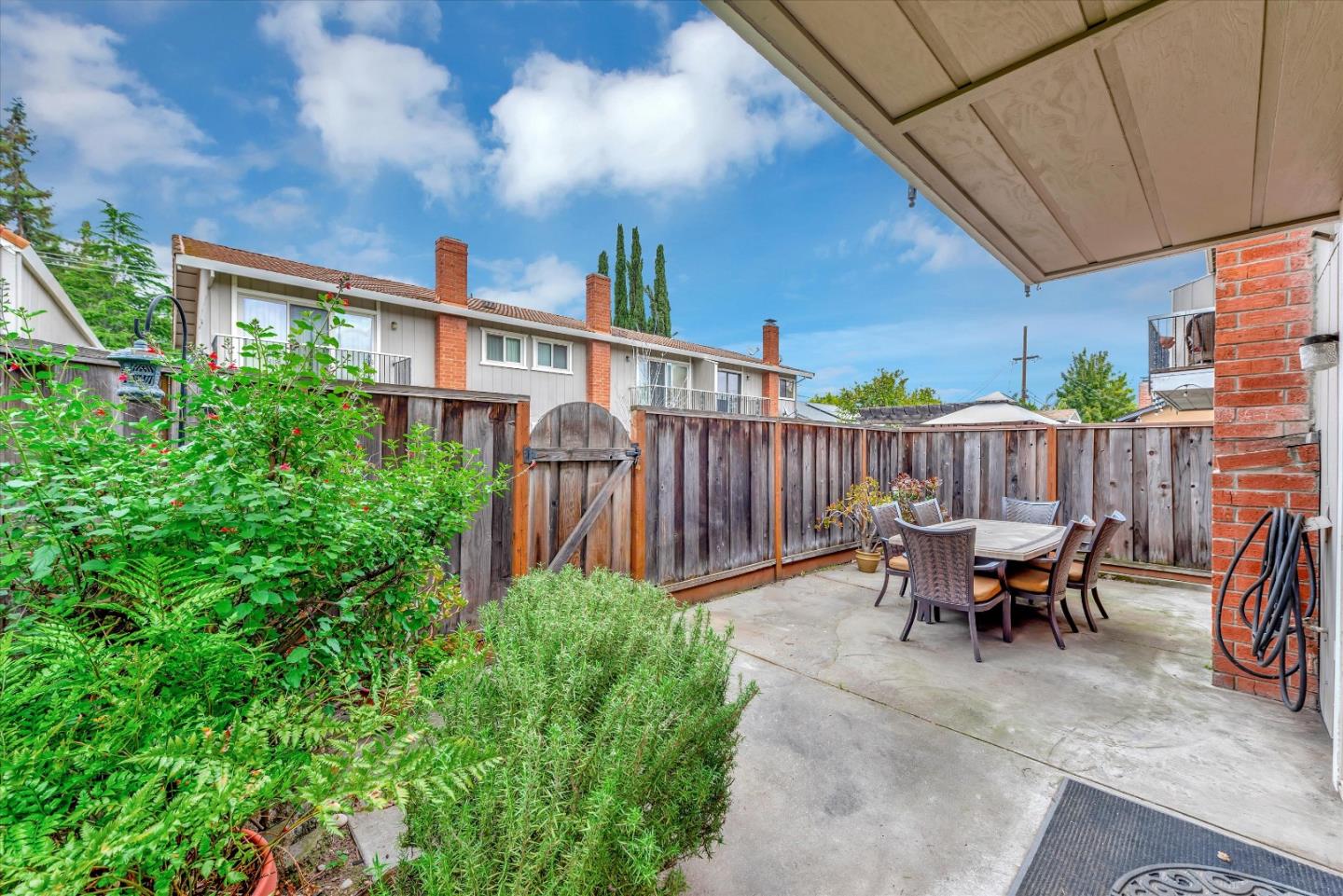 Detail Gallery Image 35 of 39 For 2573 Tolworth Dr, San Jose,  CA 95128 - 3 Beds | 2/1 Baths