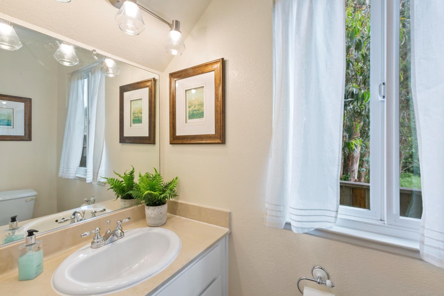 Detail Gallery Image 19 of 34 For 2874 Lindsay Ln, Soquel,  CA 95073 - 3 Beds | 2 Baths