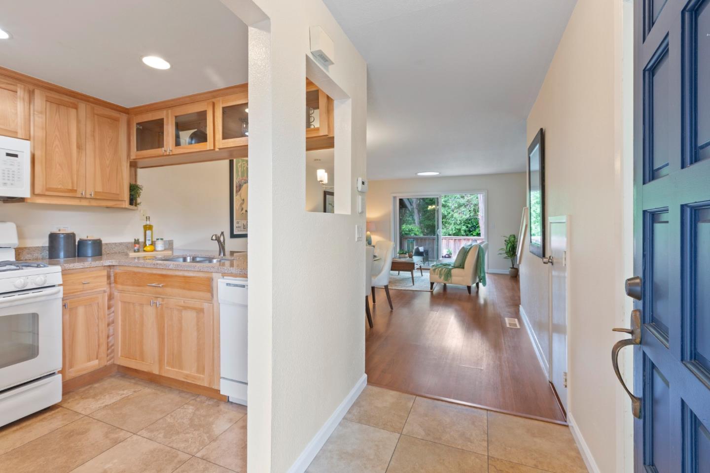 Detail Gallery Image 6 of 34 For 2874 Lindsay Ln, Soquel,  CA 95073 - 3 Beds | 2 Baths