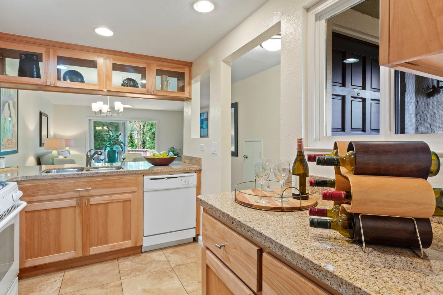 Detail Gallery Image 8 of 34 For 2874 Lindsay Ln, Soquel,  CA 95073 - 3 Beds | 2/1 Baths