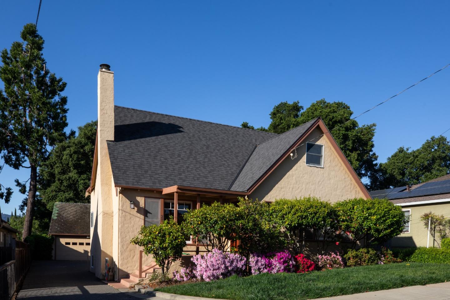 Photo of 27 Mariposa Ave in Los Gatos, CA