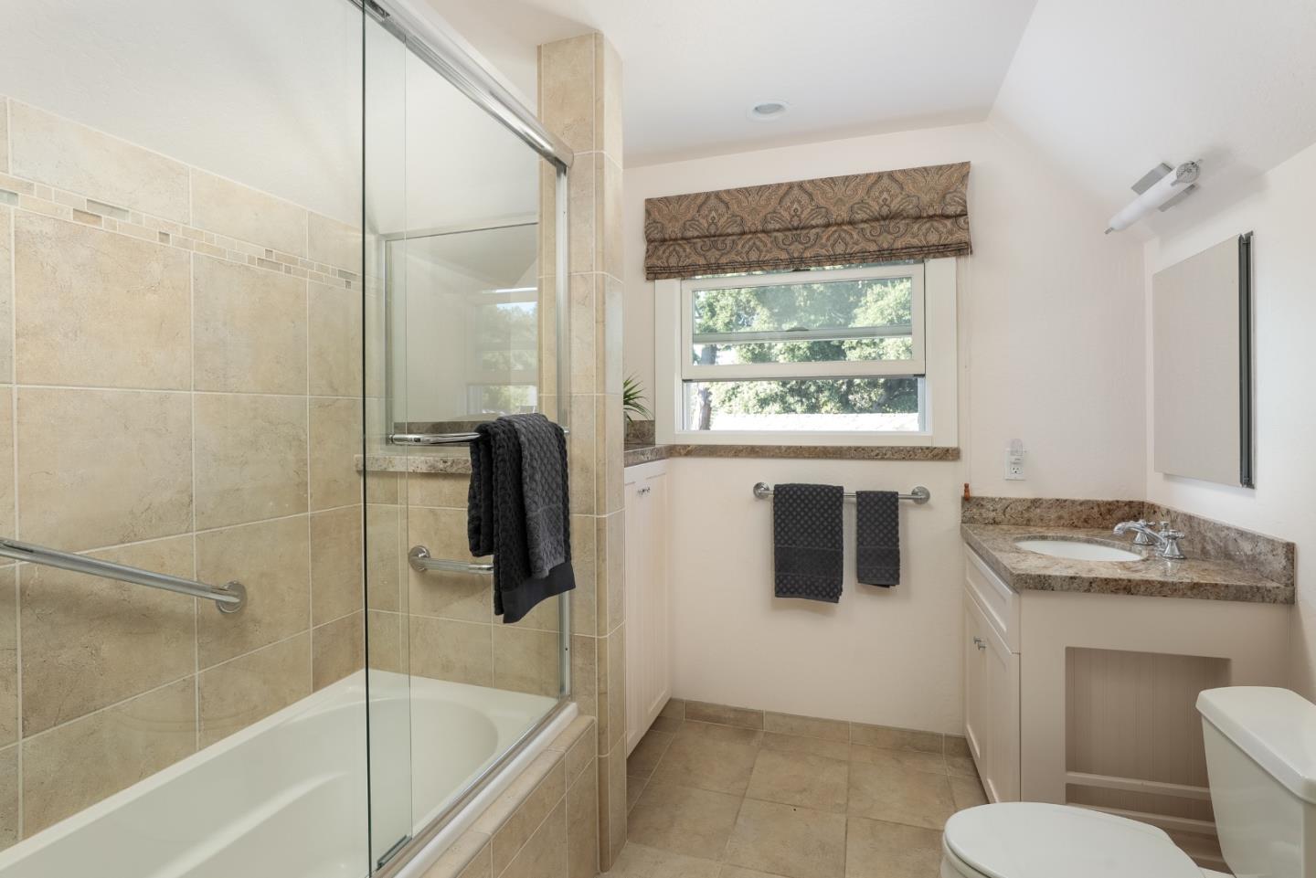 Detail Gallery Image 19 of 28 For 27 Mariposa Ave, Los Gatos,  CA 95030 - 3 Beds | 2/1 Baths