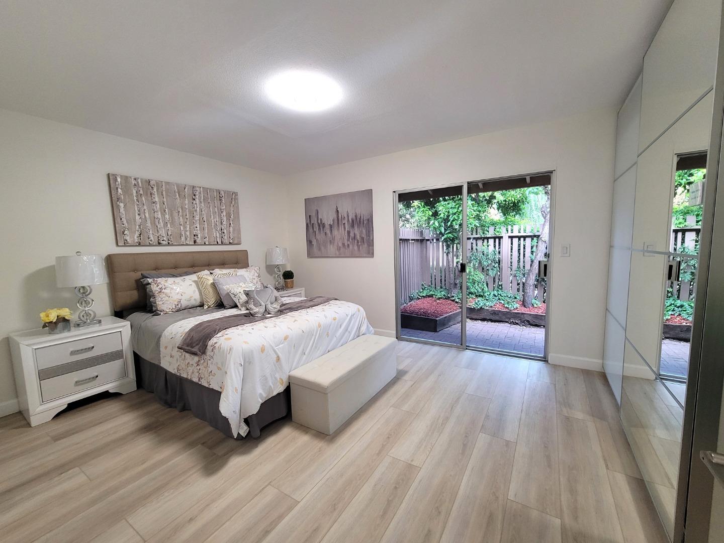 Detail Gallery Image 16 of 30 For 215 W Red Oak Dr #C,  Sunnyvale,  CA 94086 - 2 Beds | 1 Baths