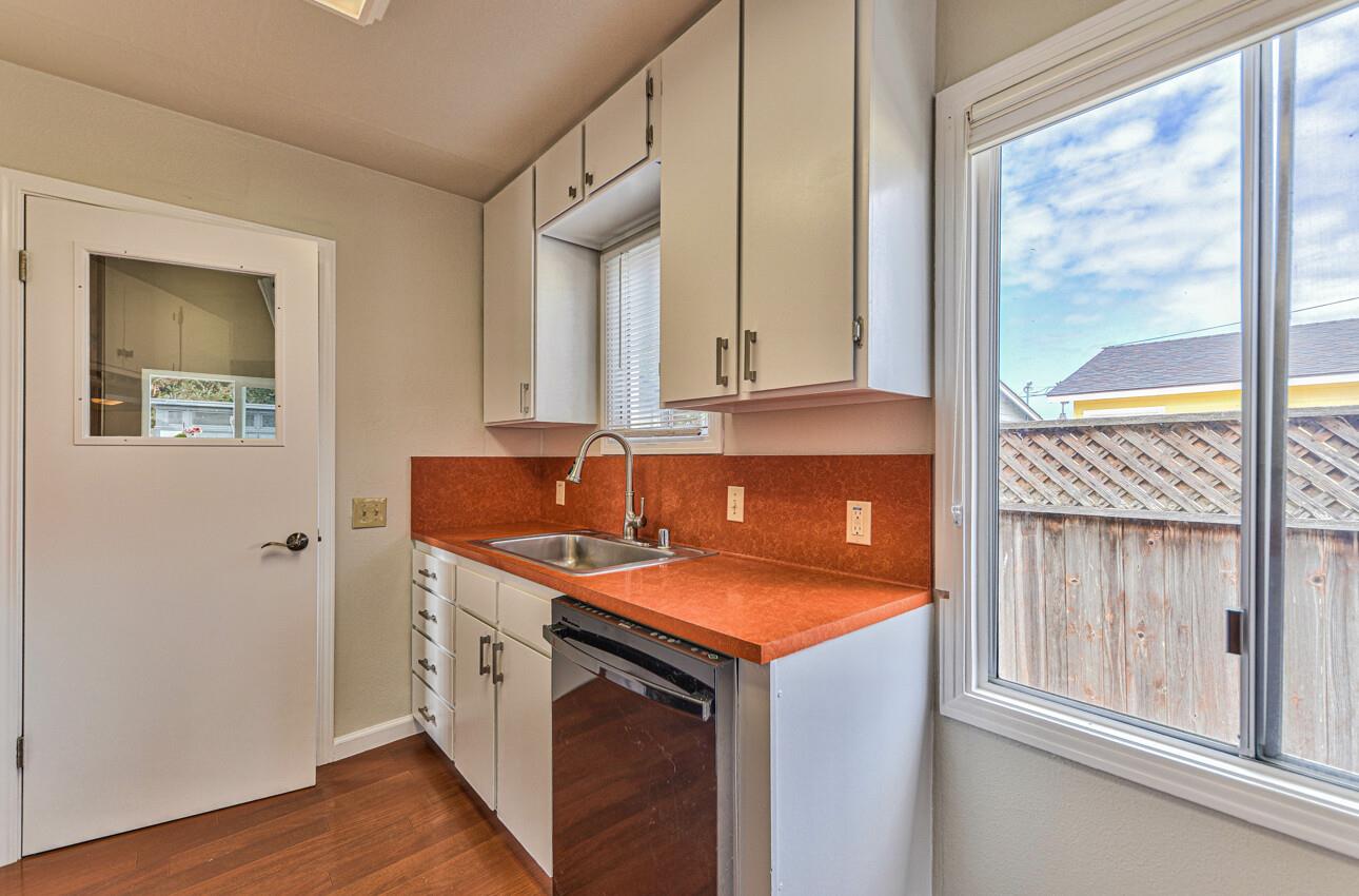 Detail Gallery Image 7 of 18 For 1273 Luxton St, Seaside,  CA 93955 - 1 Beds | 1 Baths