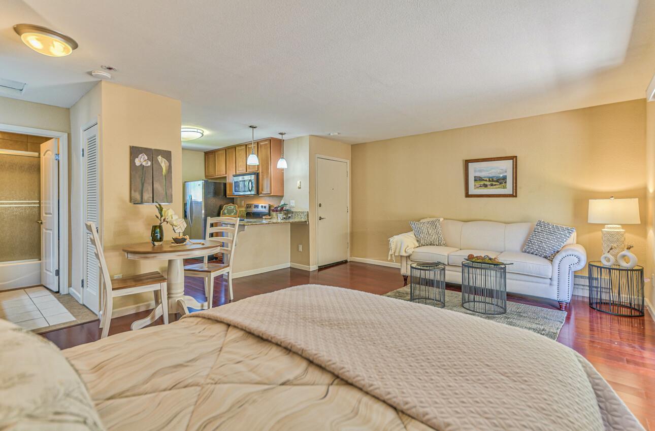 Detail Gallery Image 5 of 28 For 300 Glenwood Cir #291,  Monterey,  CA 93940 - 0 Beds | 1 Baths