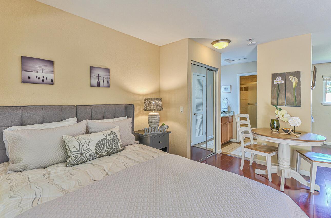 Detail Gallery Image 6 of 28 For 300 Glenwood Cir #291,  Monterey,  CA 93940 - 0 Beds | 1 Baths