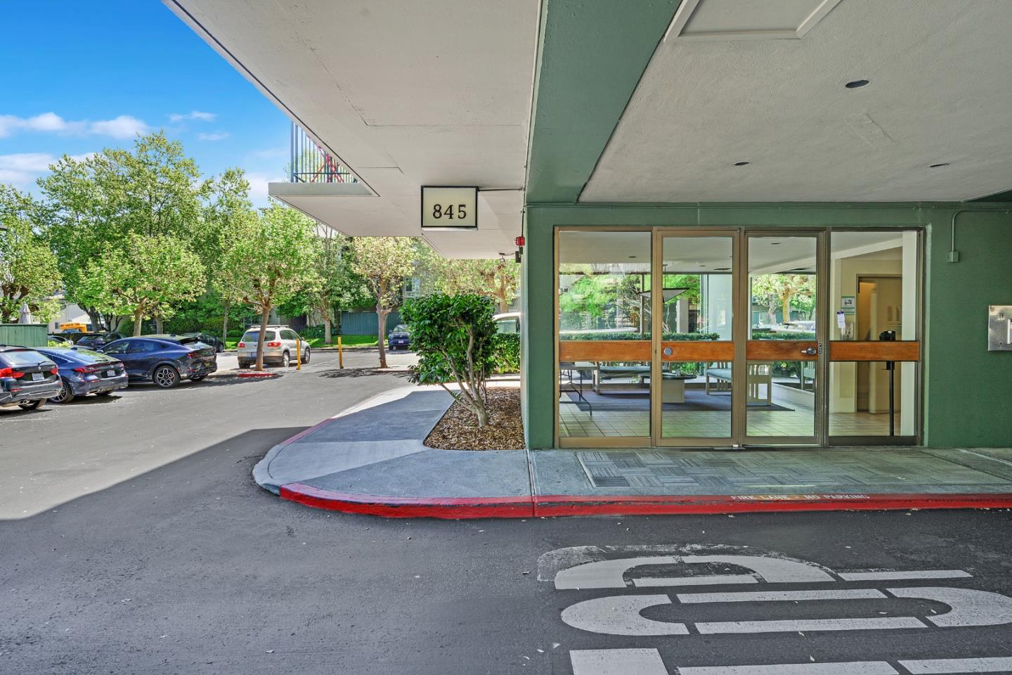 Detail Gallery Image 1 of 43 For 845 N Humboldt St #406,  San Mateo,  CA 94401 - 1 Beds | 1 Baths
