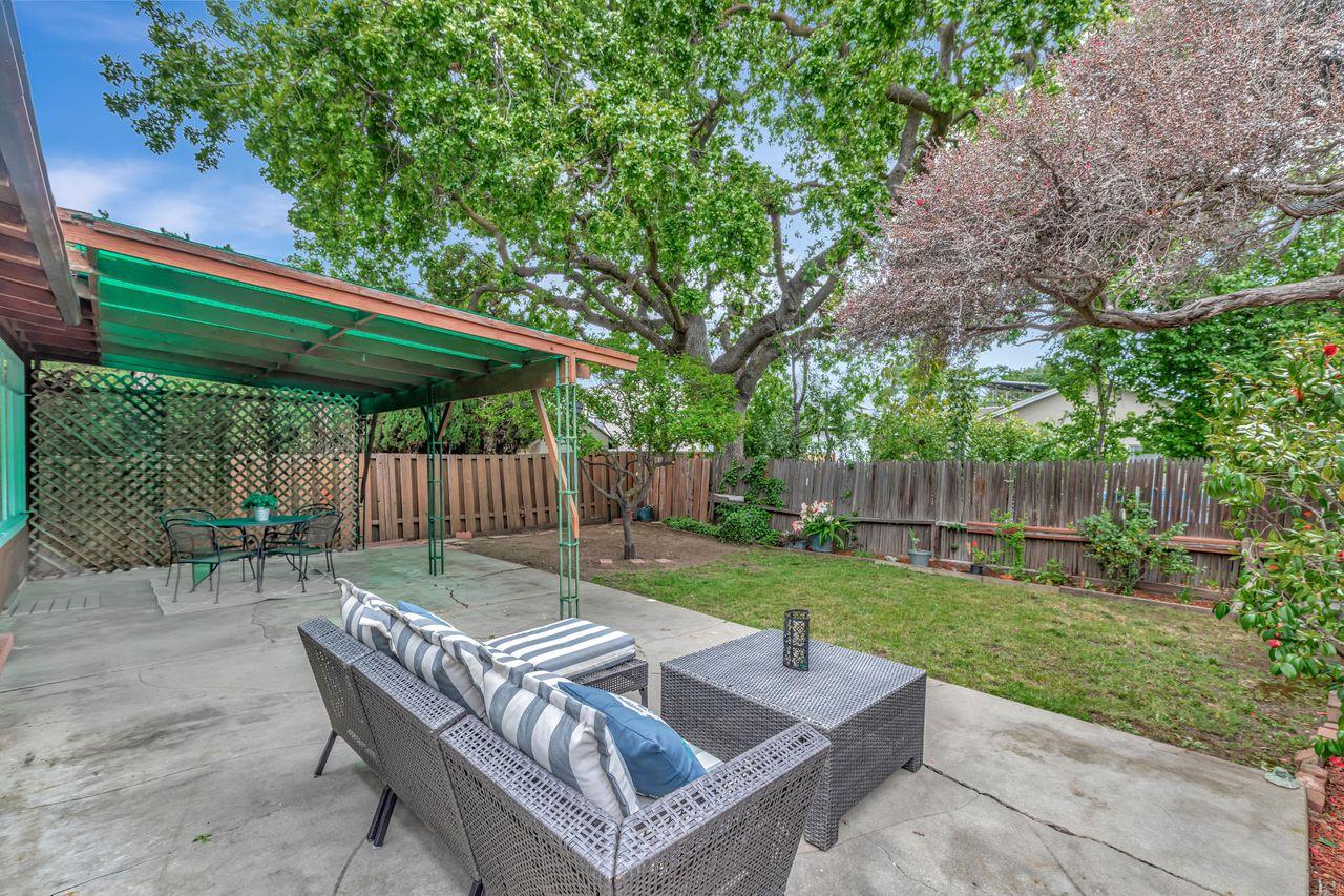 Detail Gallery Image 41 of 64 For 1363 Woodland Ave, San Carlos,  CA 94070 - 3 Beds | 1 Baths
