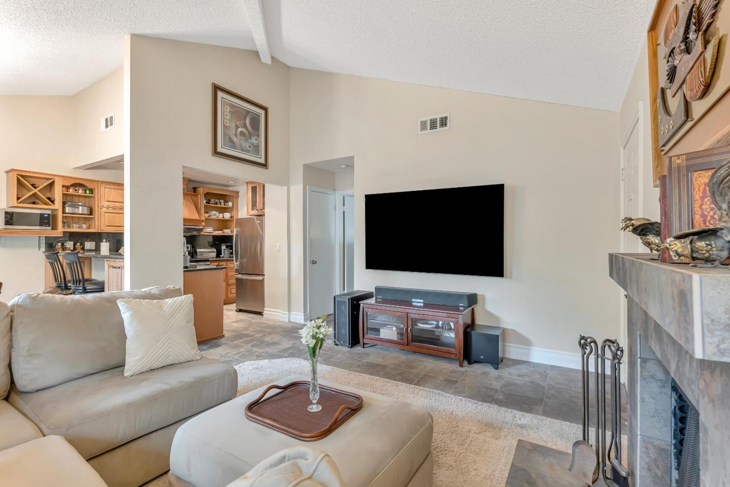 Detail Gallery Image 7 of 30 For 5697 Makati Cir #G,  San Jose,  CA 95123 - 1 Beds | 1 Baths