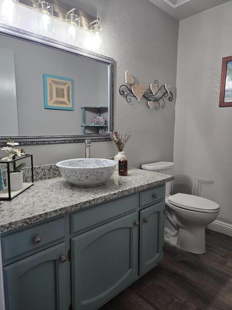 Detail Gallery Image 17 of 31 For 877 Helen Dr, Hollister,  CA 95023 - 2 Beds | 2/1 Baths