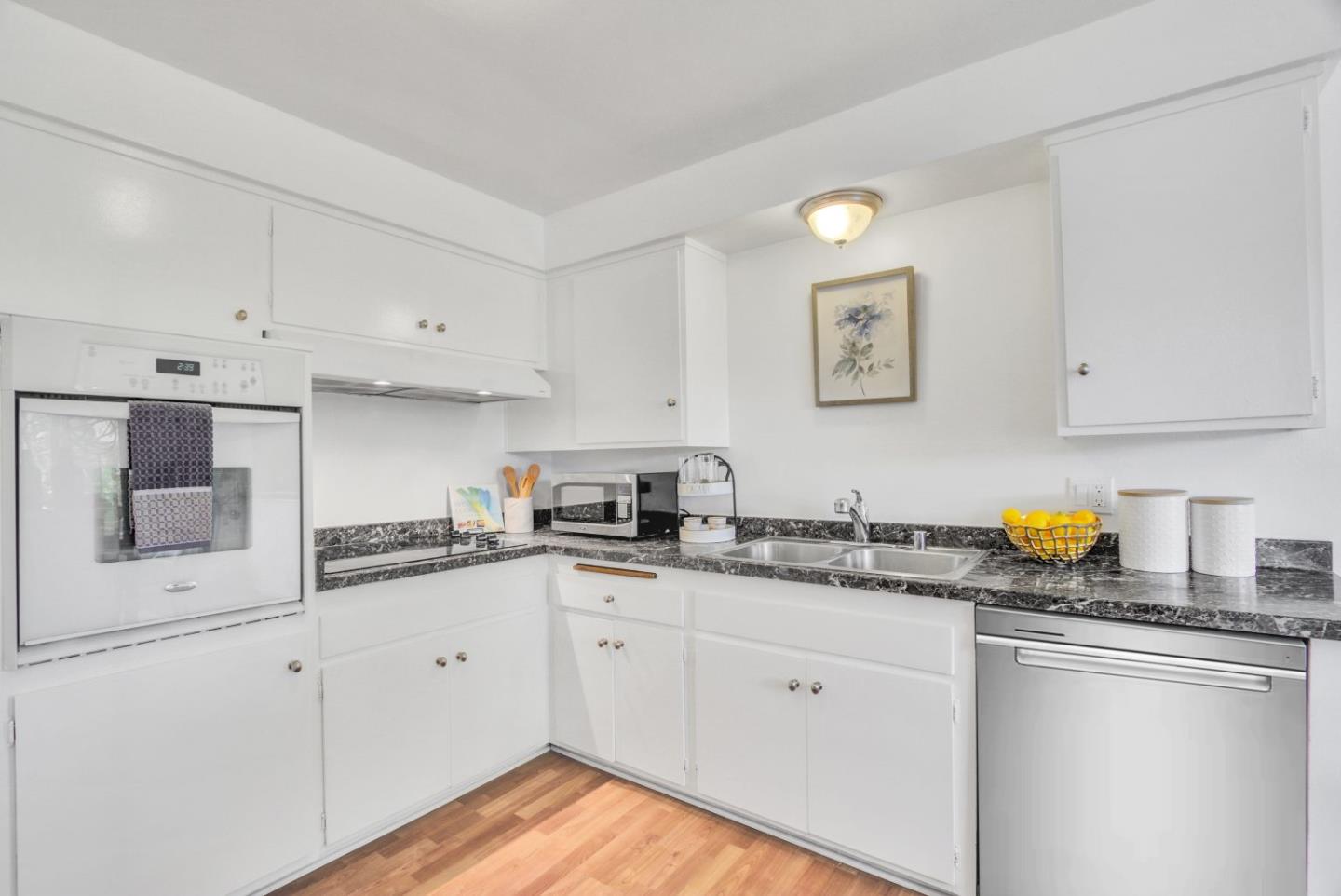 Detail Gallery Image 14 of 53 For 1615 Marina Ct #B,  San Mateo,  CA 94403 - 3 Beds | 1 Baths