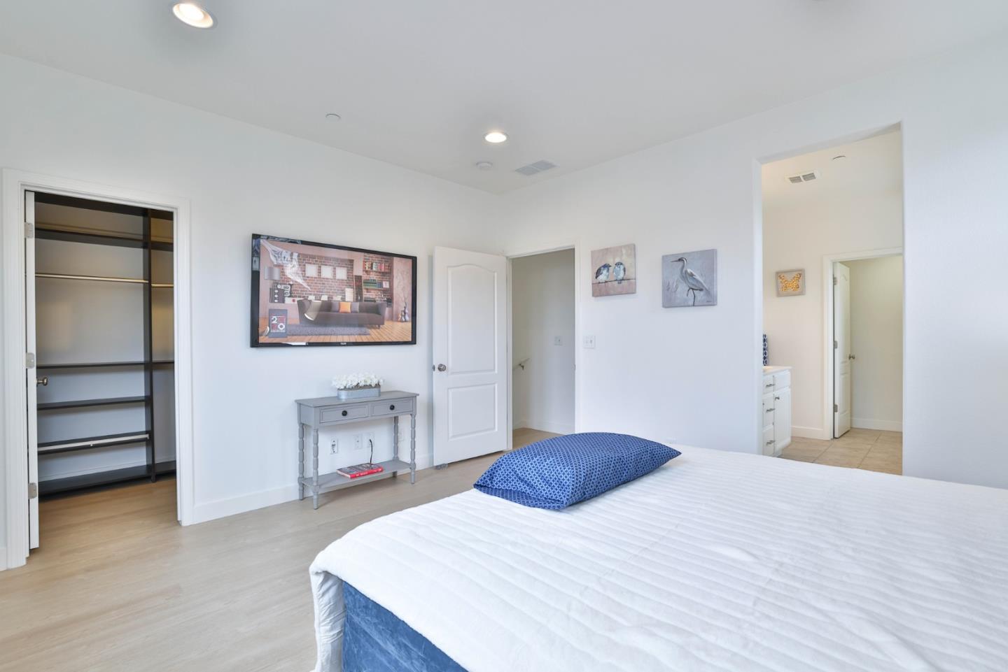 Detail Gallery Image 8 of 25 For 1243 George Cir, Hayward,  CA 94541 - 4 Beds | 3/1 Baths