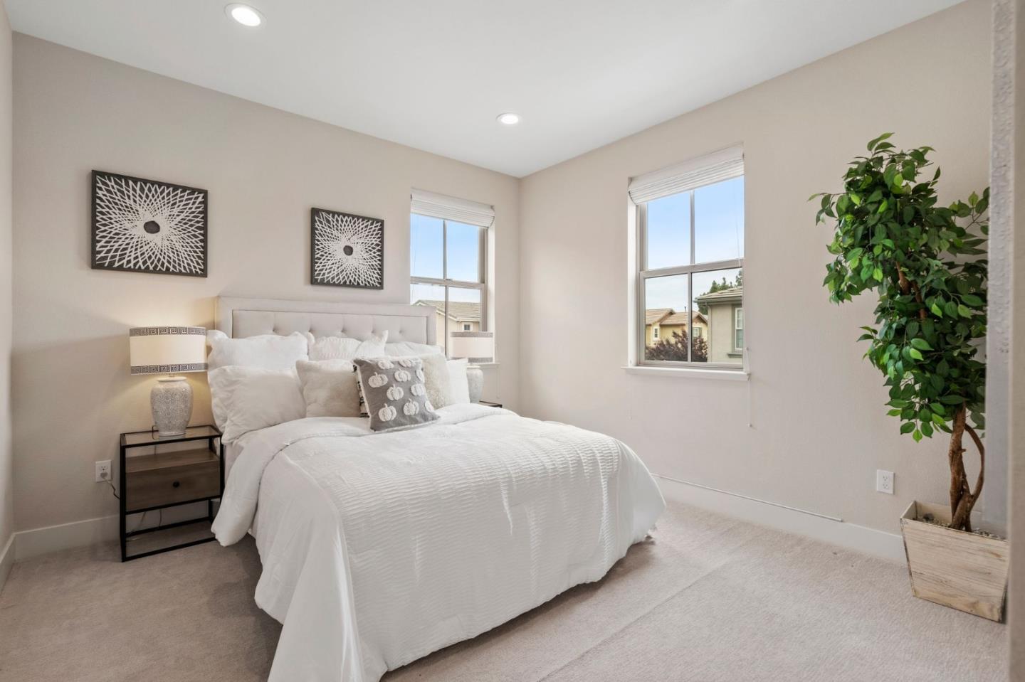Detail Gallery Image 19 of 41 For 192 Melia Loop, Mountain View,  CA 94043 - 4 Beds | 2/1 Baths