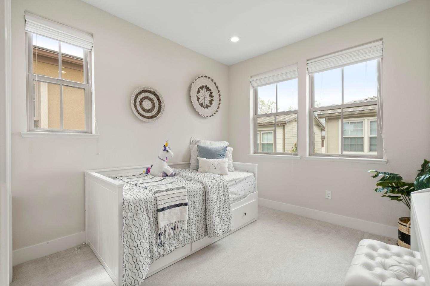 Detail Gallery Image 23 of 41 For 192 Melia Loop, Mountain View,  CA 94043 - 4 Beds | 2/1 Baths