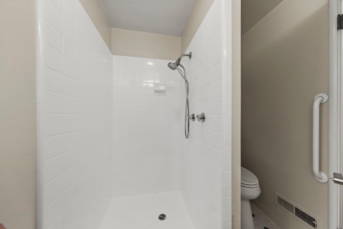 Detail Gallery Image 29 of 38 For 1160 Ashcroft Way, Sunnyvale,  CA 94087 - 3 Beds | 2 Baths