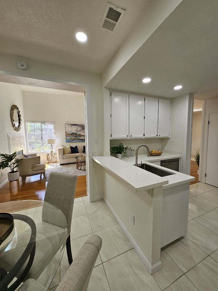 Detail Gallery Image 7 of 14 For 112 Berylwood Ln, Milpitas,  CA 95035 - 5 Beds | 3/1 Baths
