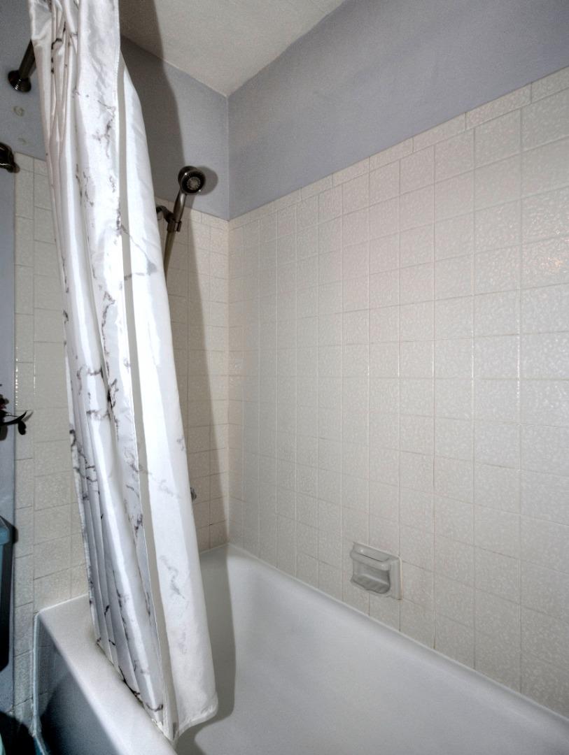 Detail Gallery Image 12 of 16 For 3050 Los Prados St #4,  San Mateo,  CA 94403 - 2 Beds | 2 Baths