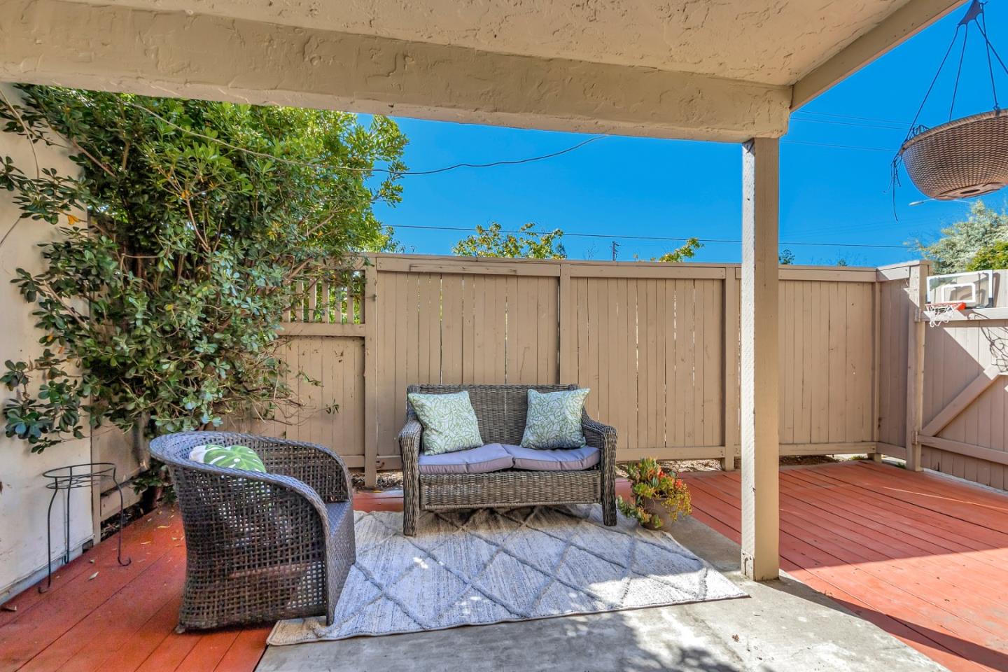 Detail Gallery Image 31 of 41 For 19702 Vineyard Ln, Saratoga,  CA 95070 - 3 Beds | 2/1 Baths